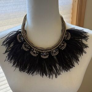 Stella & Dot Harper Black Feather Necklace EUC 🍀